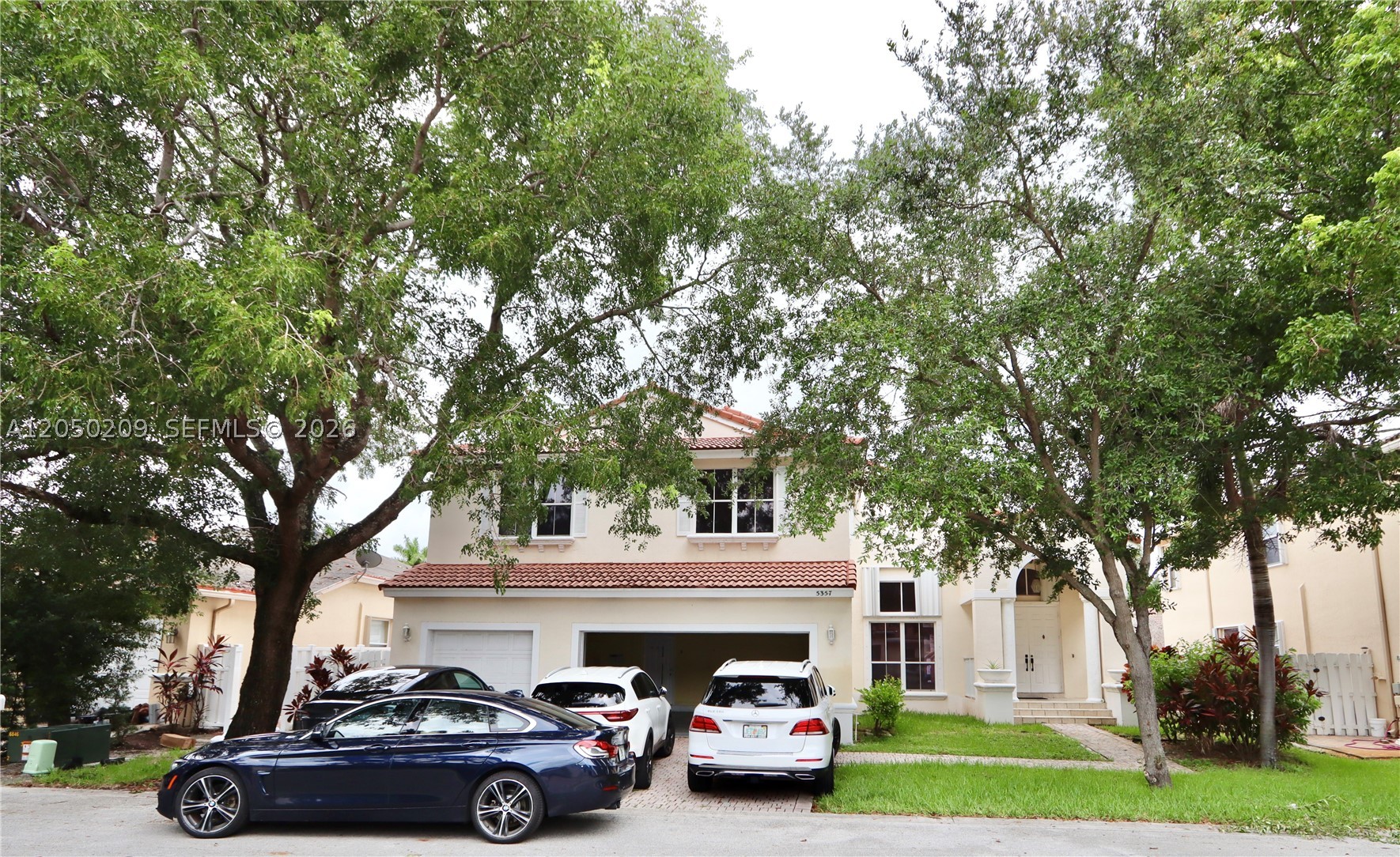 A12050209 Property Photo 41