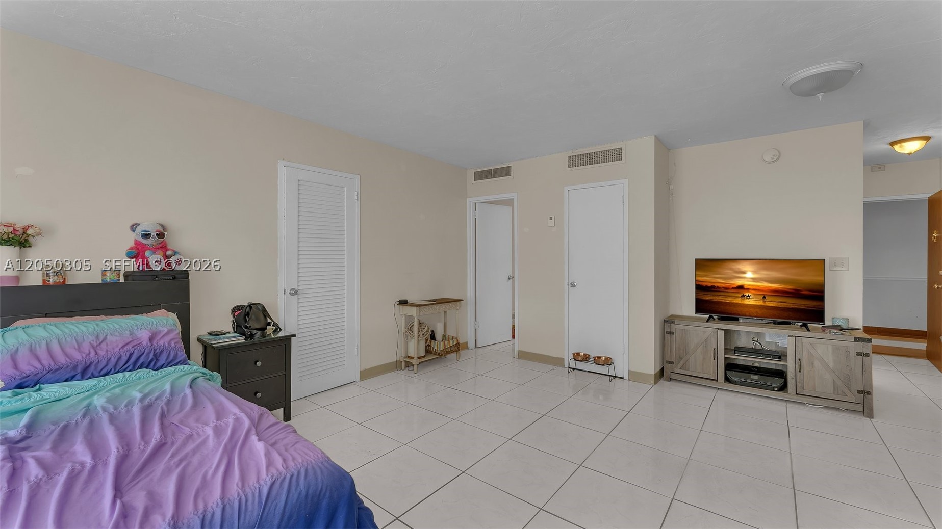 2899 Collins Ave 702 Property Photo 11