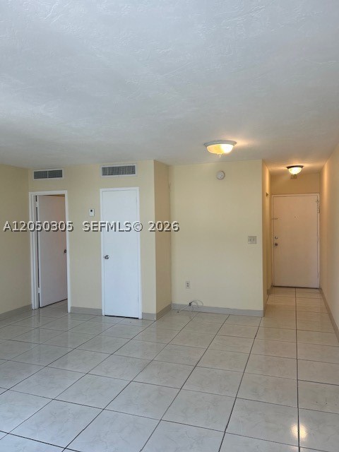 2899 Collins Ave 702 Property Photo 17