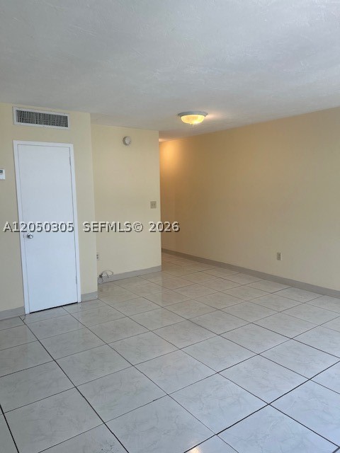 2899 Collins Ave 702 Property Photo 24