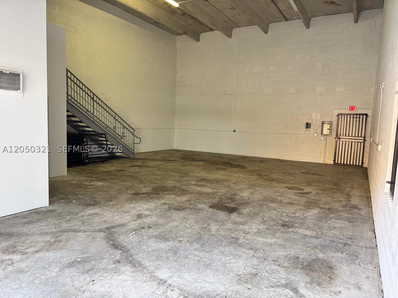 A12050321 Property Photo 1