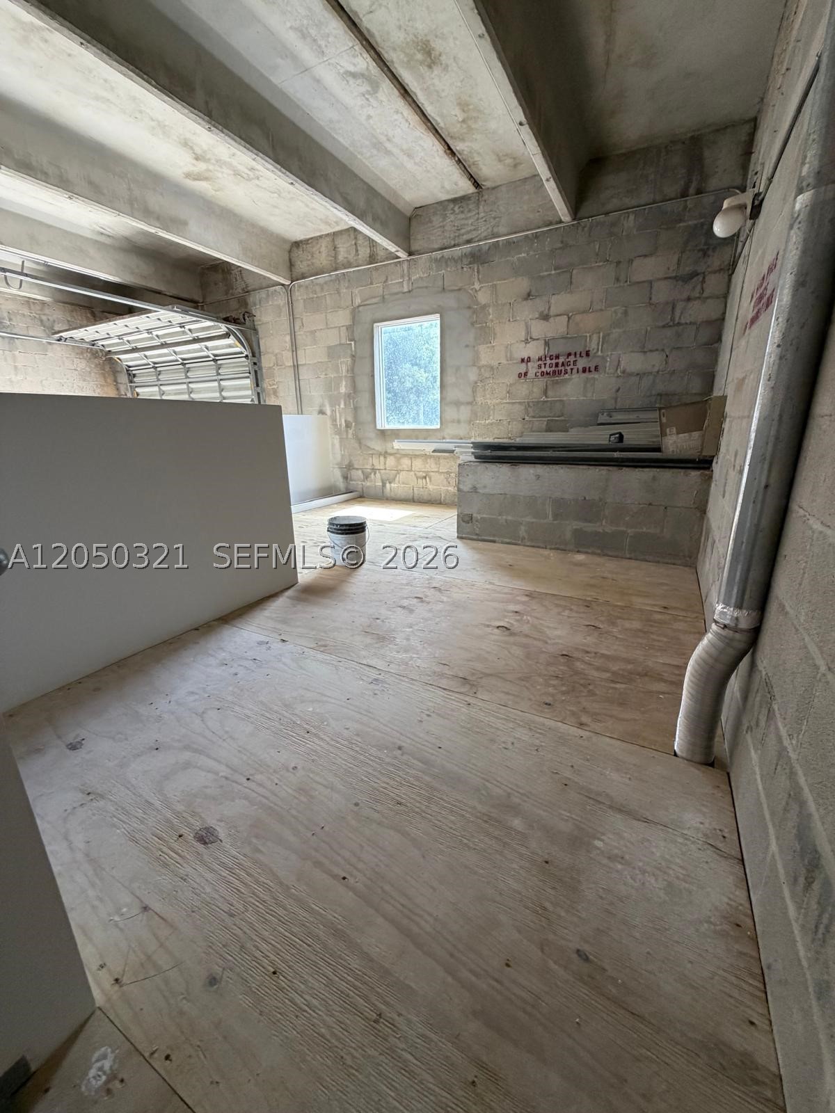 A12050321 Property Photo 5