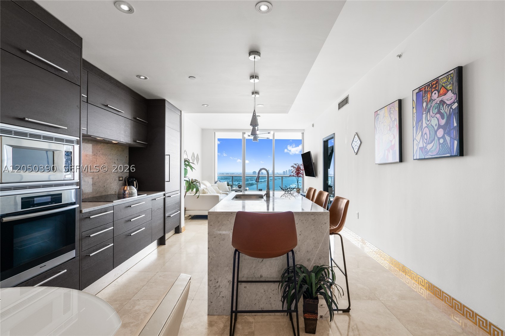 900 Biscayne Blvd 3704 Property Photo 2