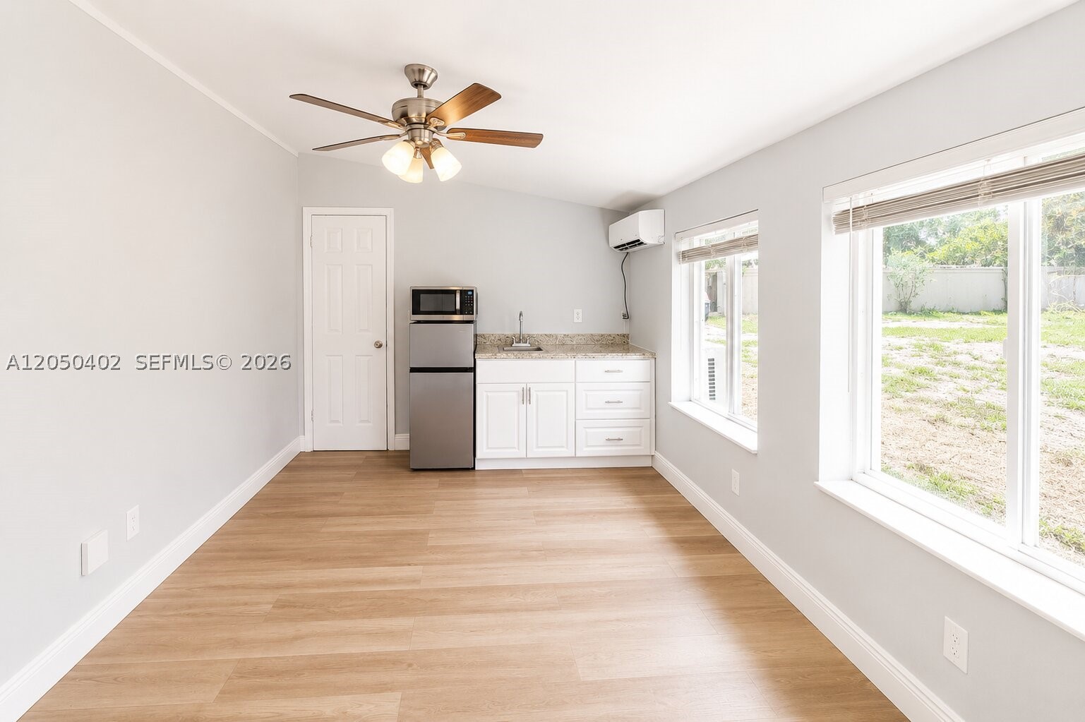 2511 Sw 3rd St B- B Property Photo 1