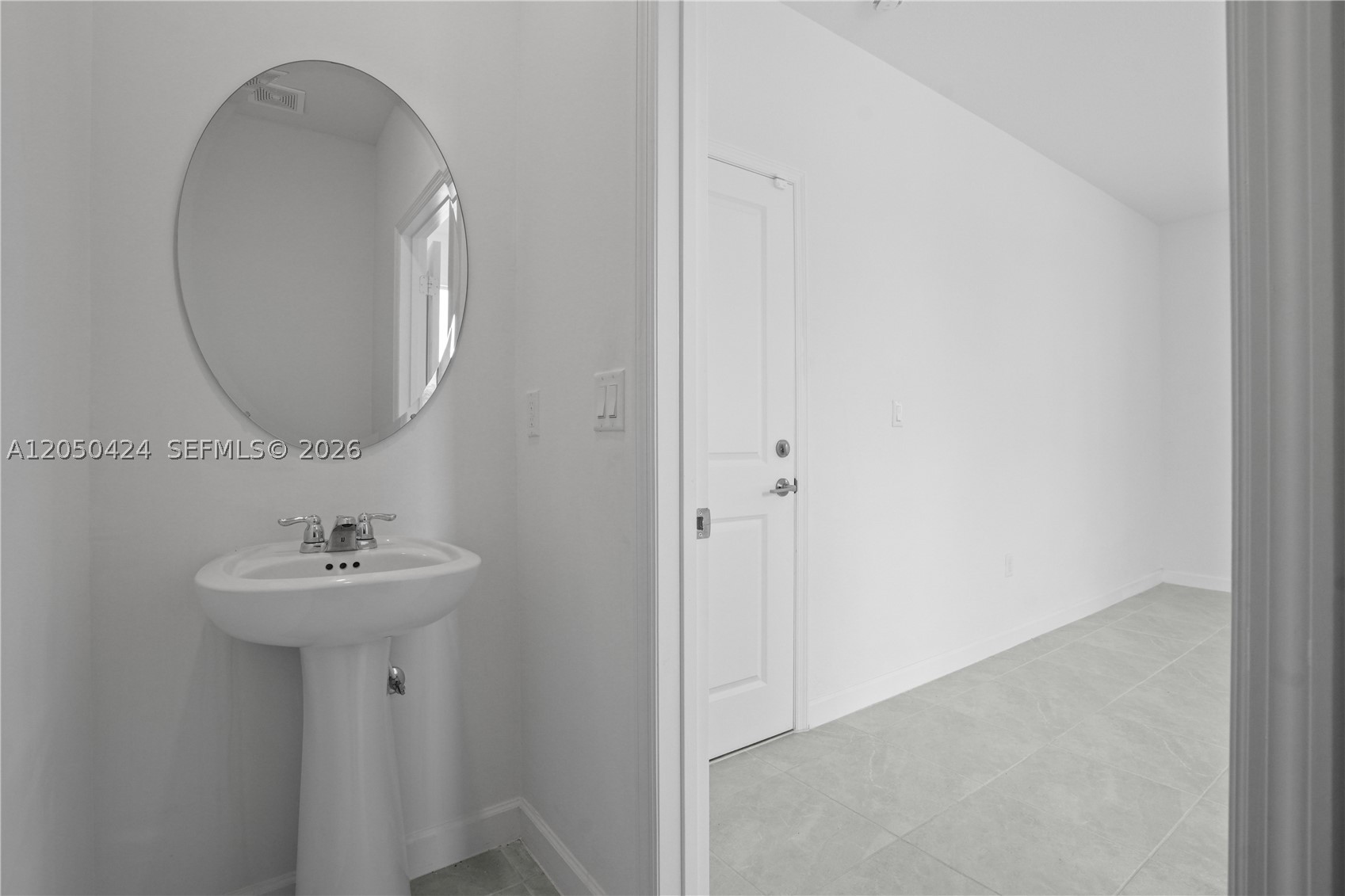 715 Se 15th St . Property Photo 12