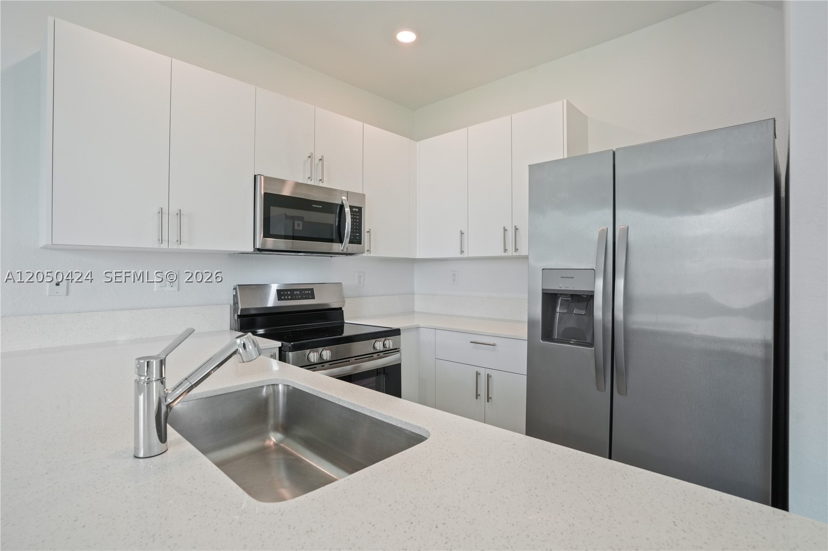 715 Se 15th St . Property Photo 19