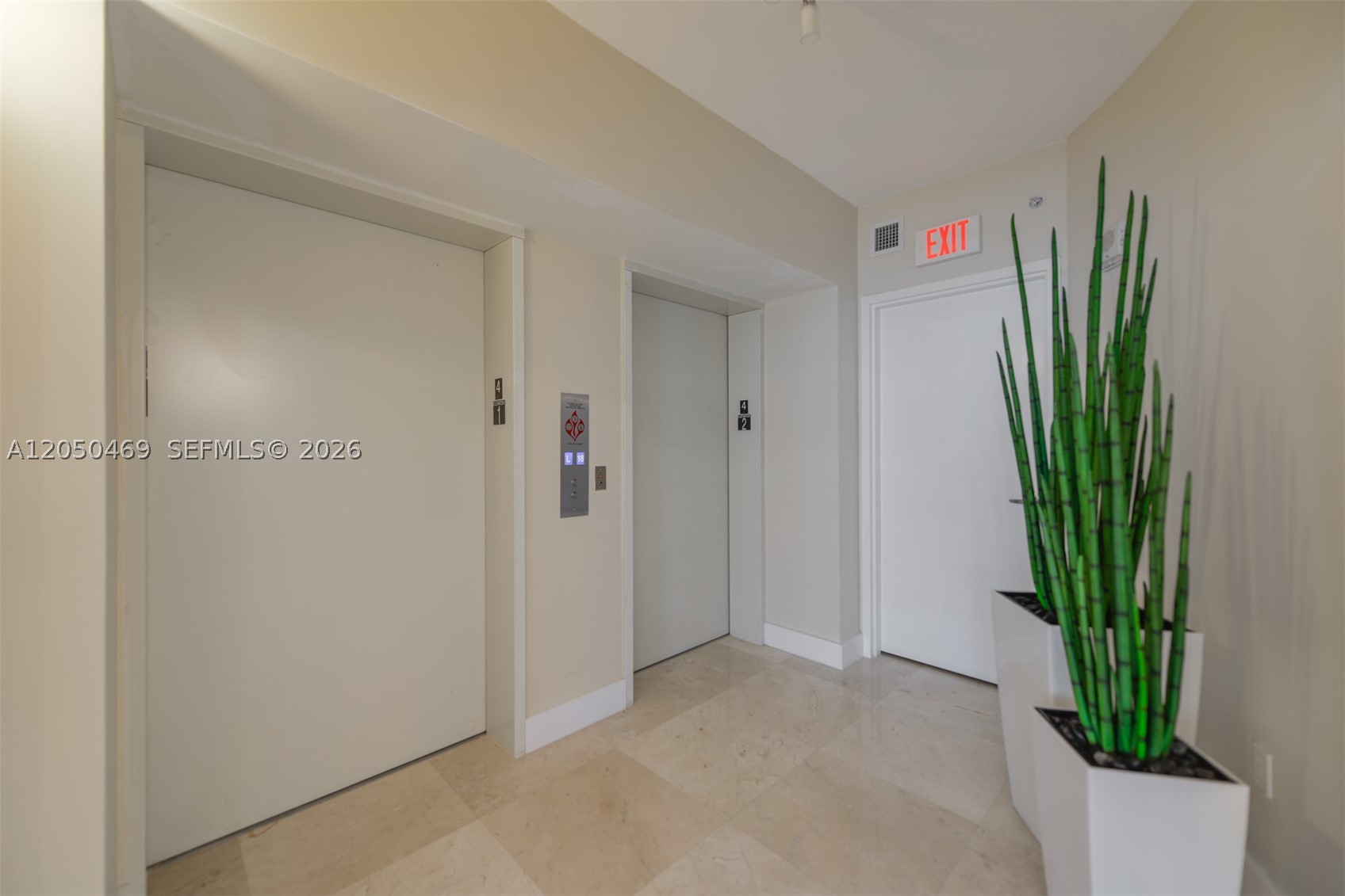 3101 S Ocean Dr 404 Property Photo 2