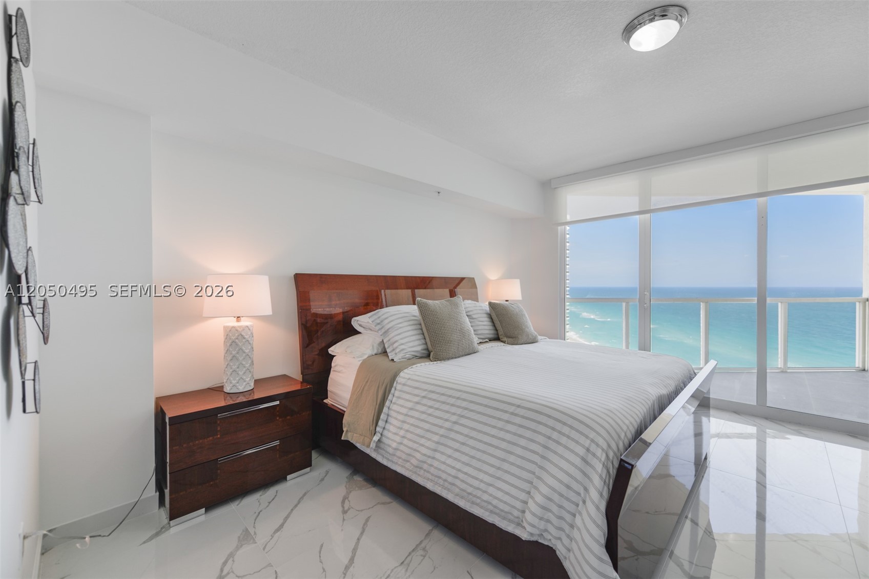 16699 Collins Ave 2004 Property Photo 10