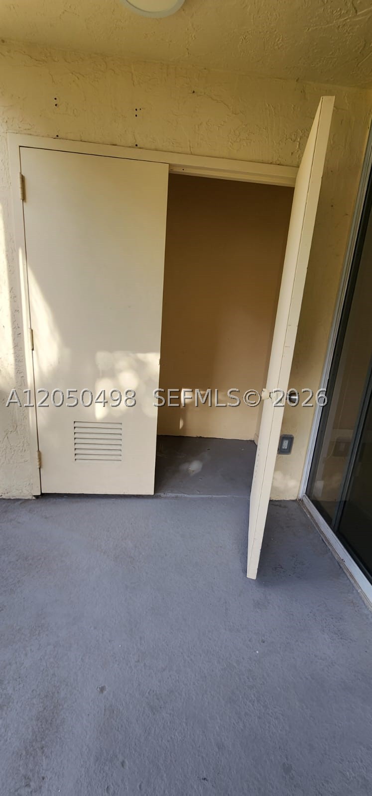 8205 Lake Dr 101 Property Photo 11