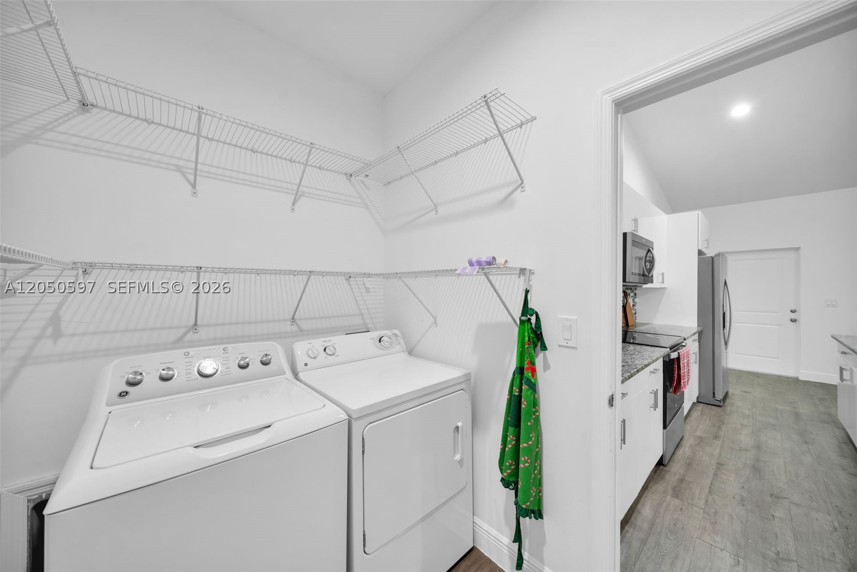 1109 N Hilton Cir Property Photo 12