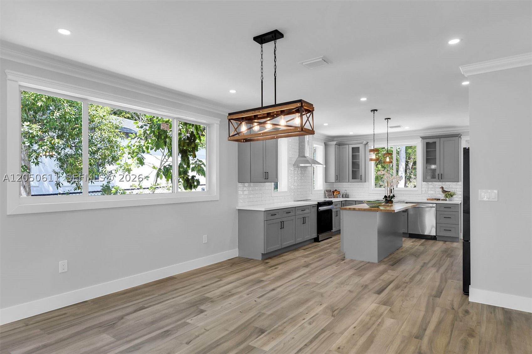 68 Coral Way Property Photo 6