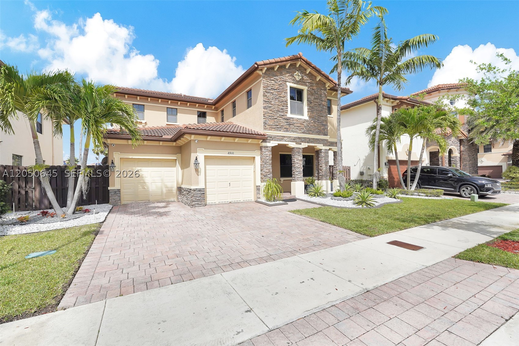 8910 Nw 98th Ct Property Photo 1