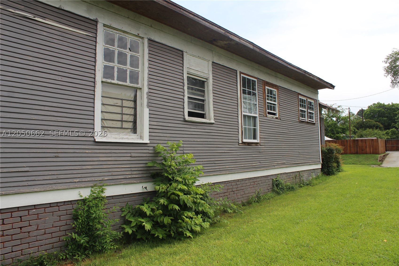 A12050662 Property Photo 7