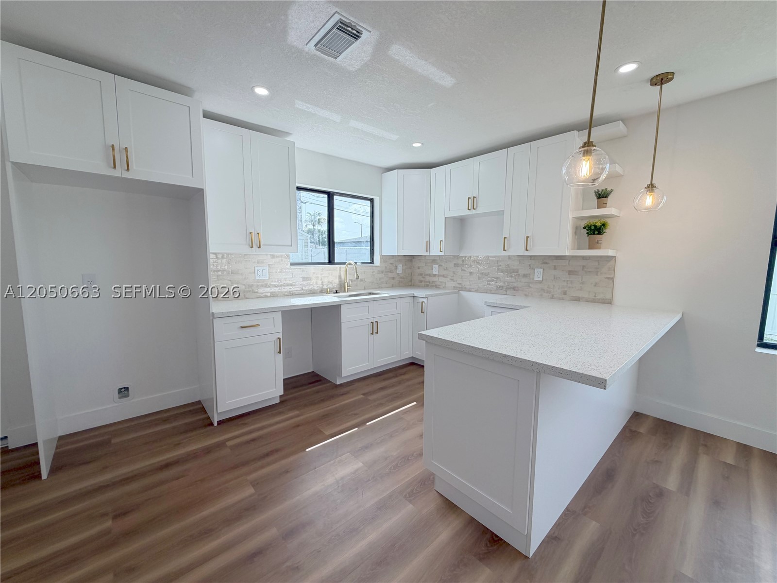 14740 Polk St Property Photo 1
