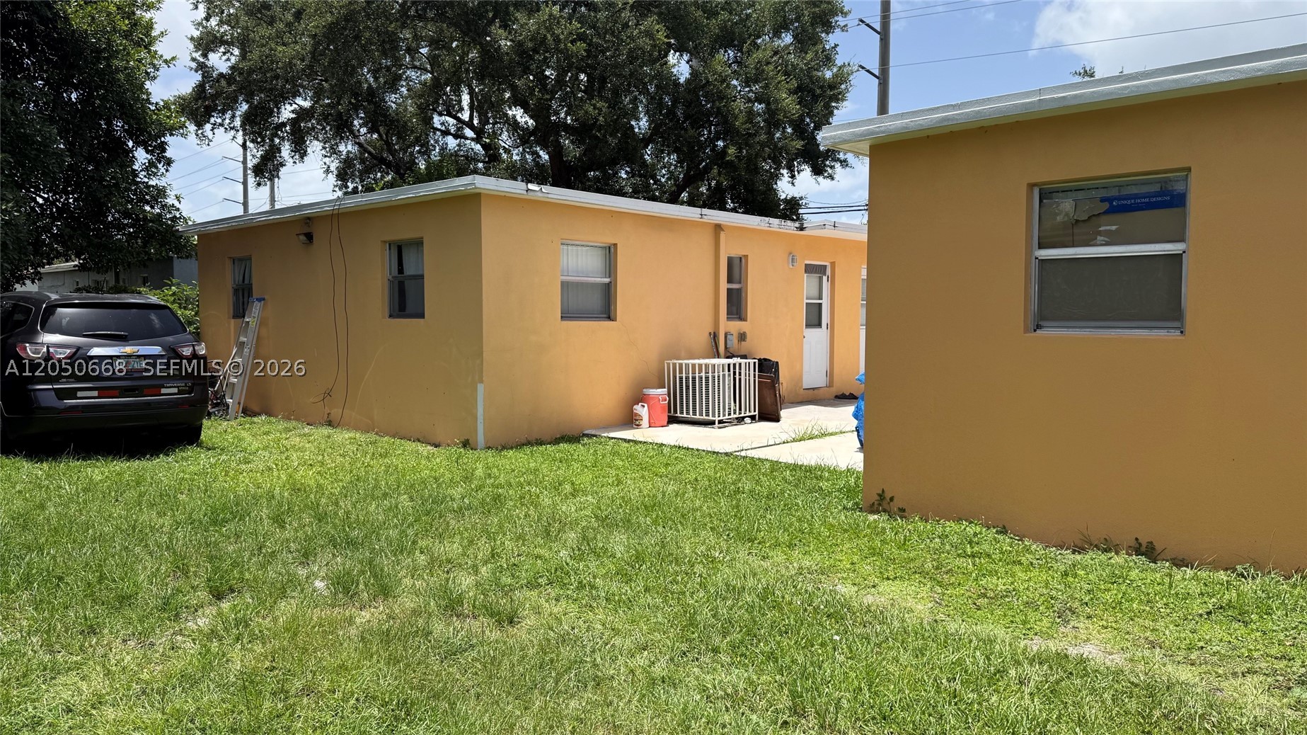 5730 Nw 11 Ave Property Photo 5