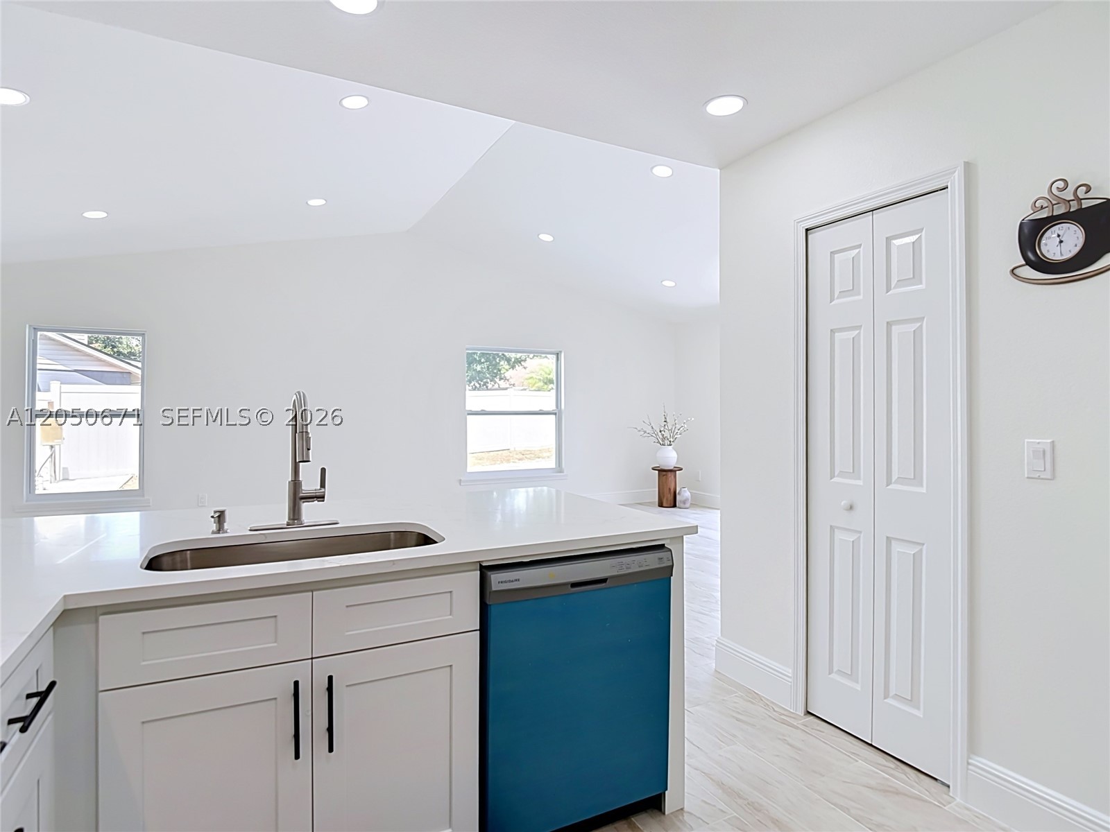 10813 Roundview Lane Property Photo 27