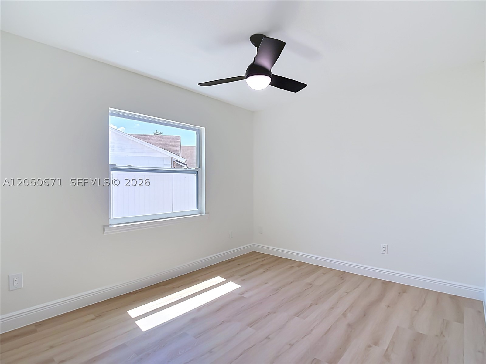 10813 Roundview Lane Property Photo 29