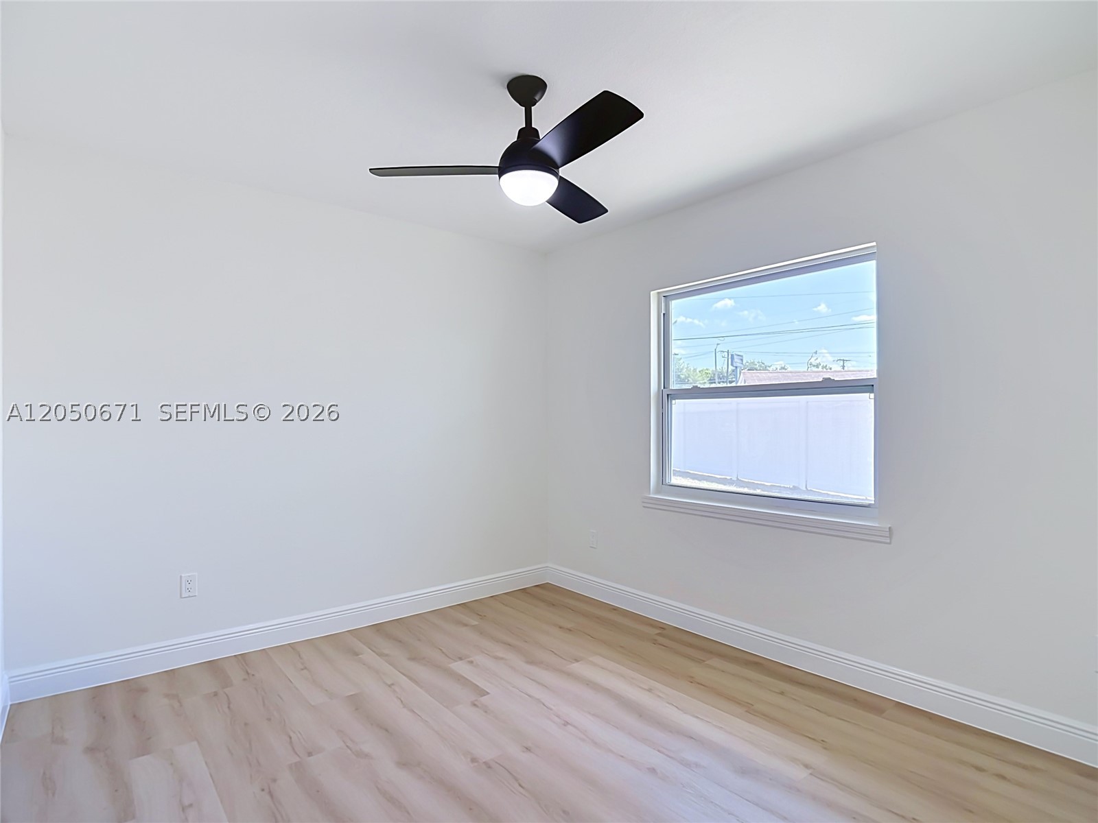 10813 Roundview Lane Property Photo 33