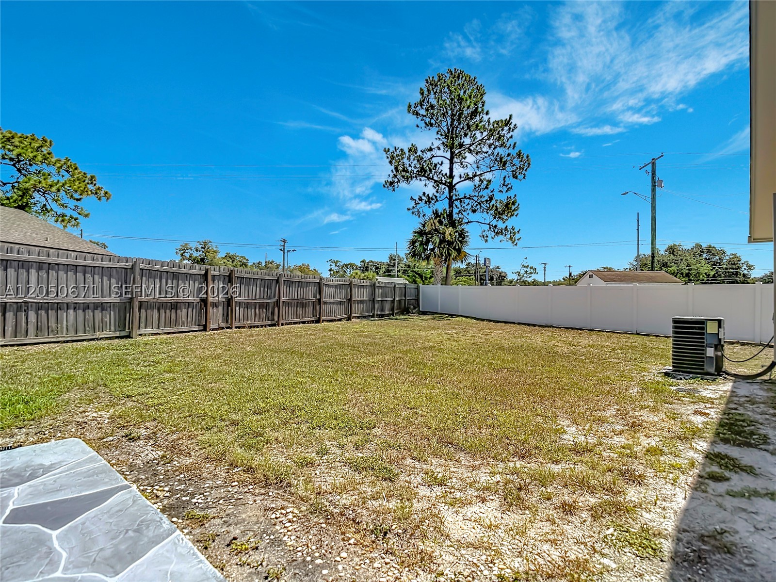 10813 Roundview Lane Property Photo 54