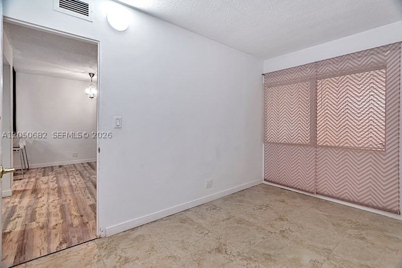 1450 Ne 170th St 204 Property Photo 16