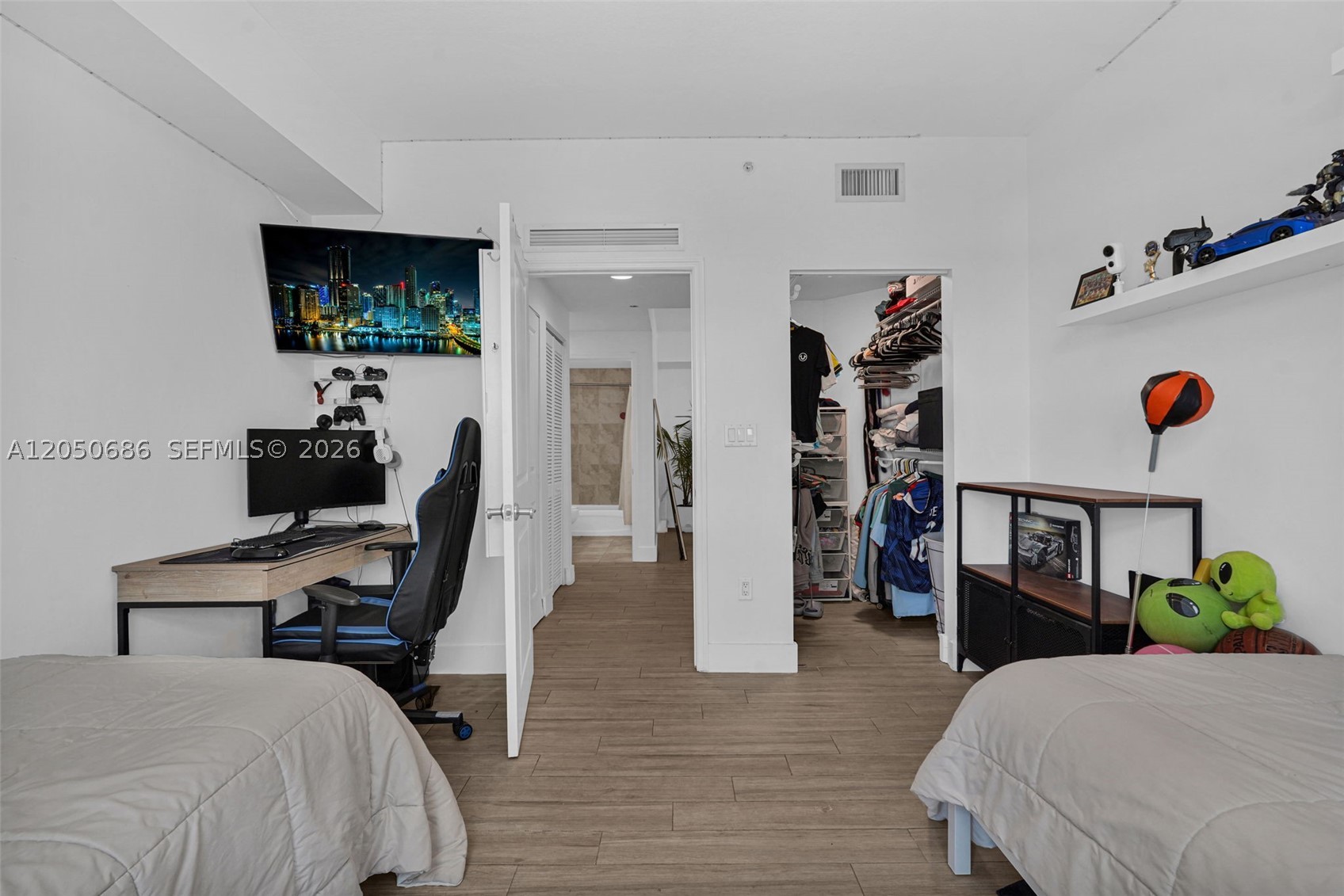 7900 Harbor Island Dr 610 Property Photo 45