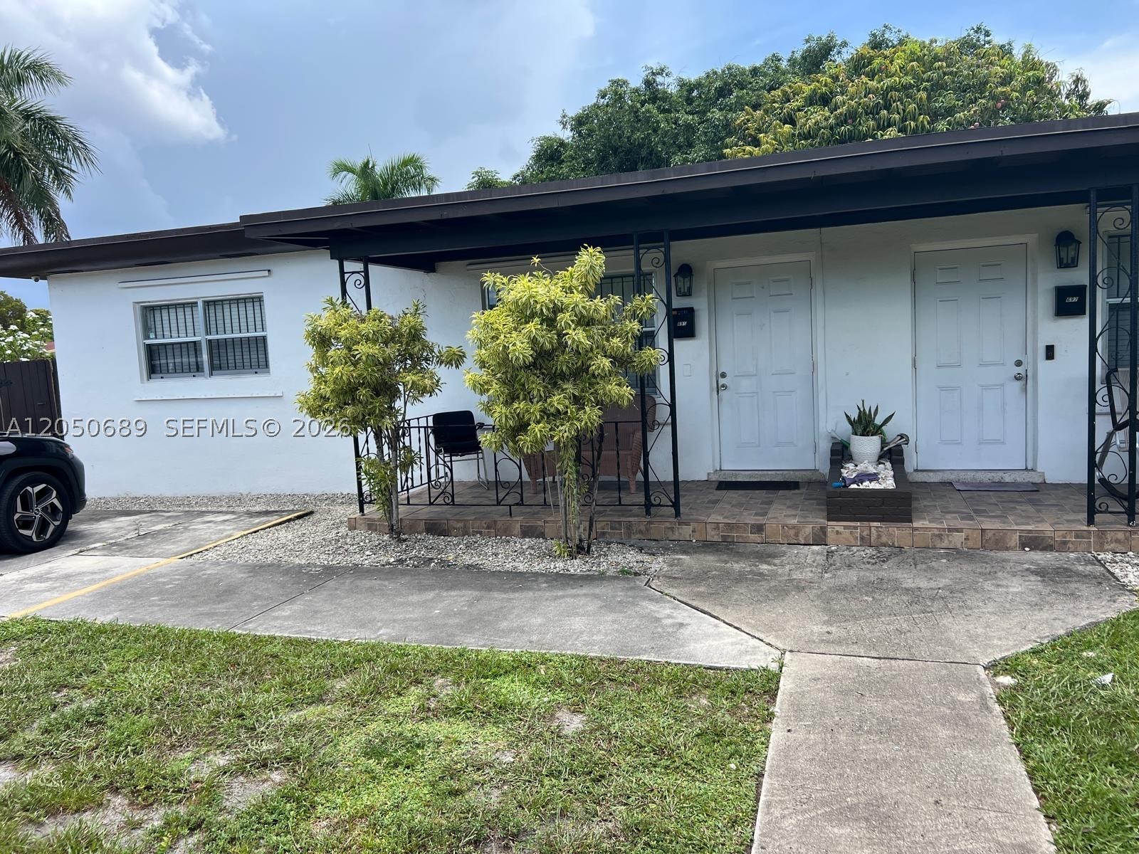 695 697 Curtiss Dr Property Photo 1