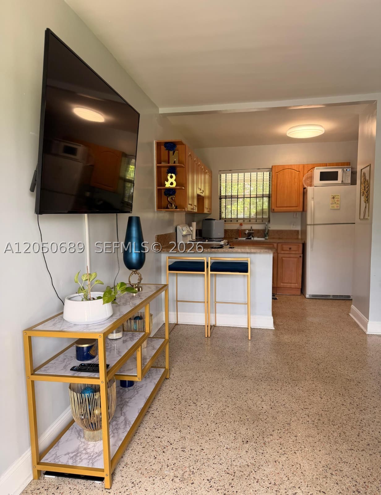 695 697 Curtiss Dr Property Photo 11