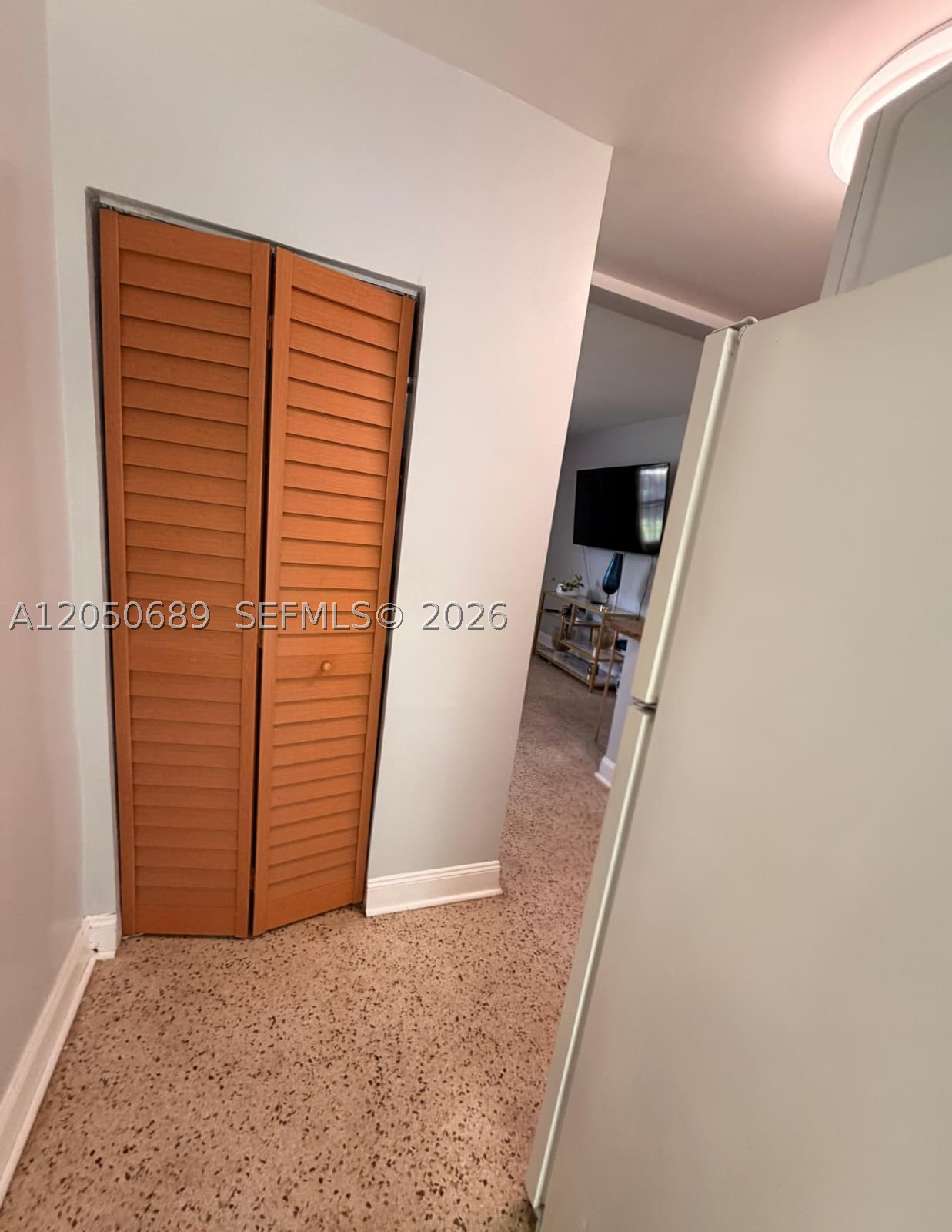 695 697 Curtiss Dr Property Photo 17