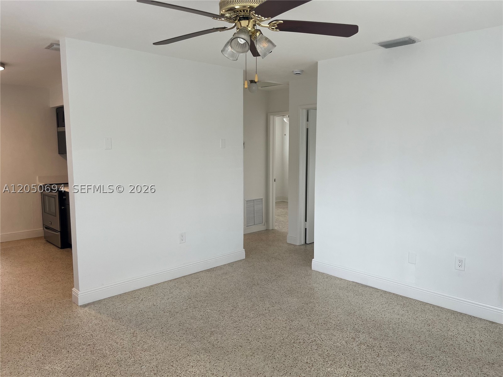 90 E 15th St 1 Property Photo 7