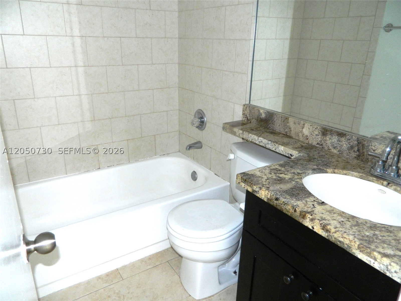 899 Crystal Lake Dr 899 Property Photo 11