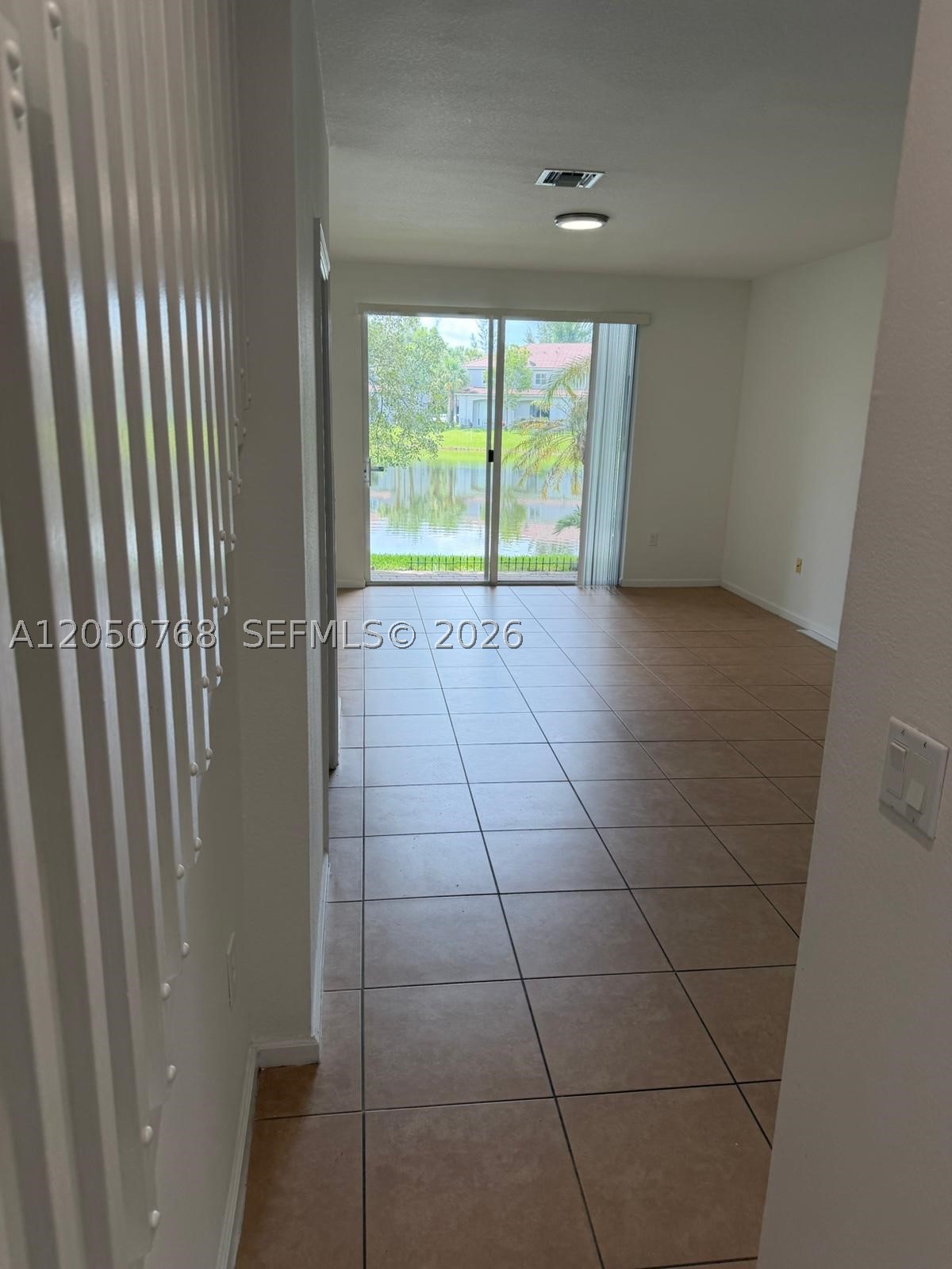 8250 Sw 27th St 104 Property Photo 4