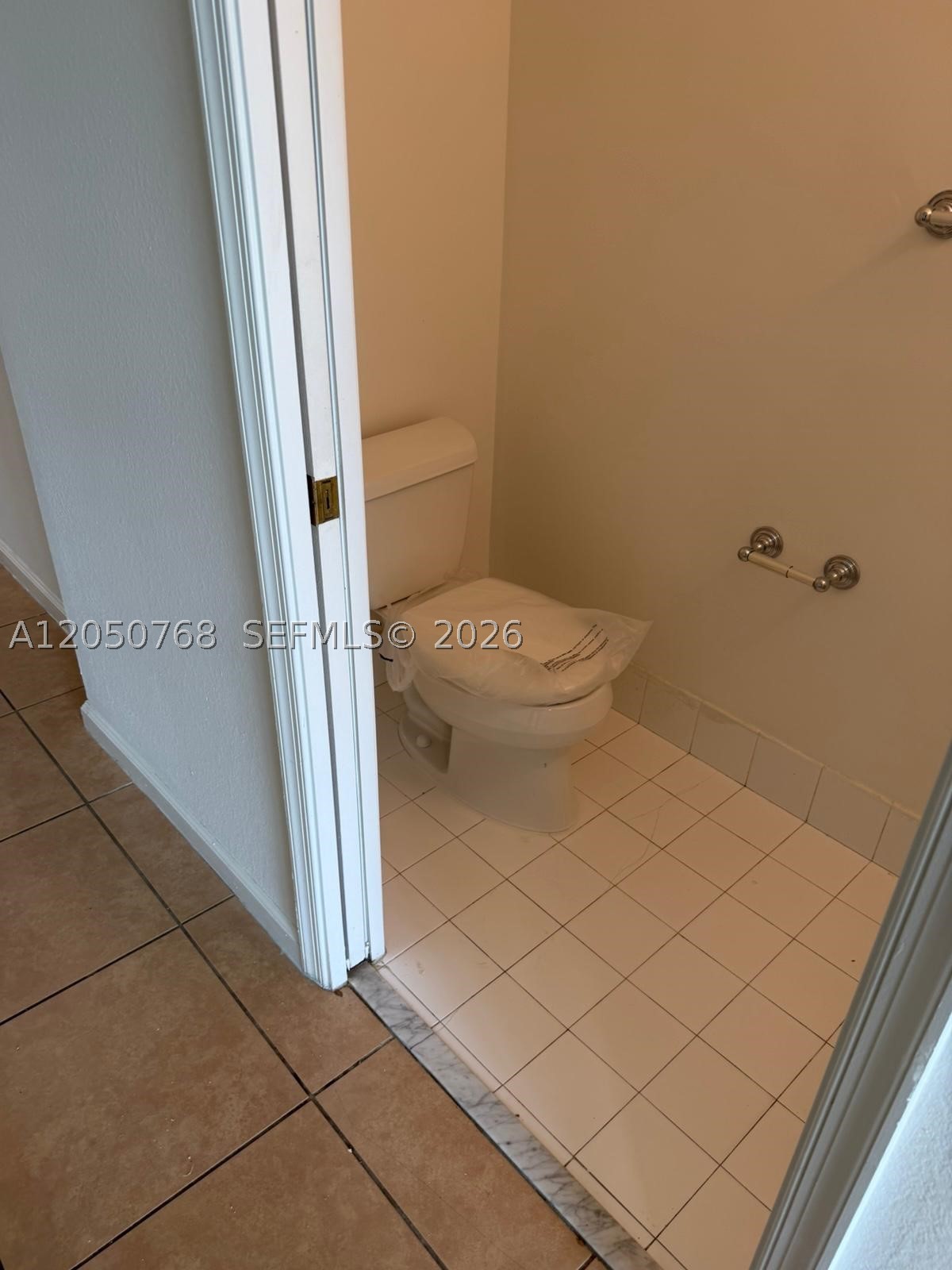 8250 Sw 27th St 104 Property Photo 6