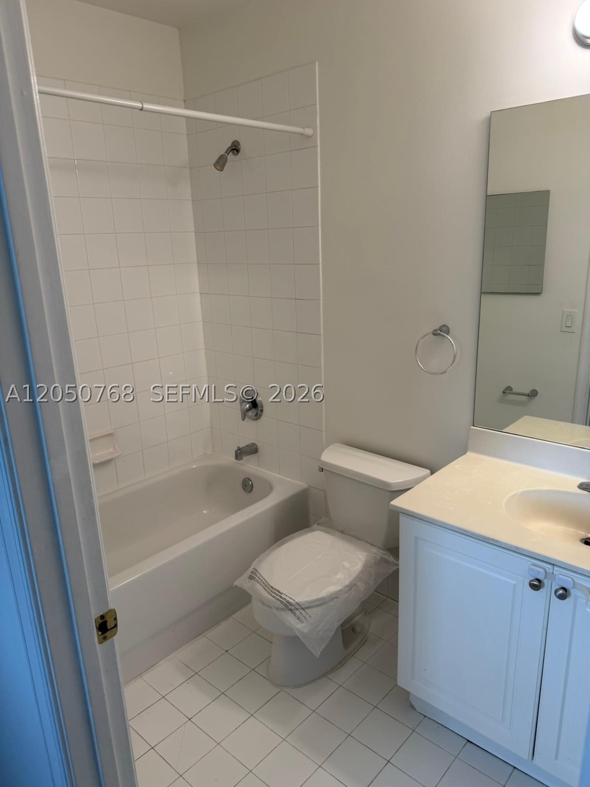 8250 Sw 27th St 104 Property Photo 11