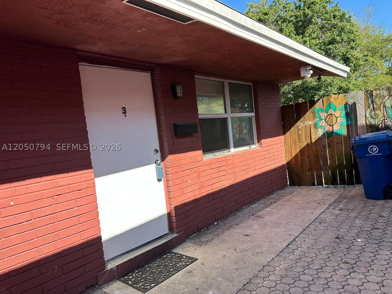 623 Nw 9th Ave 3 Property Photo 4
