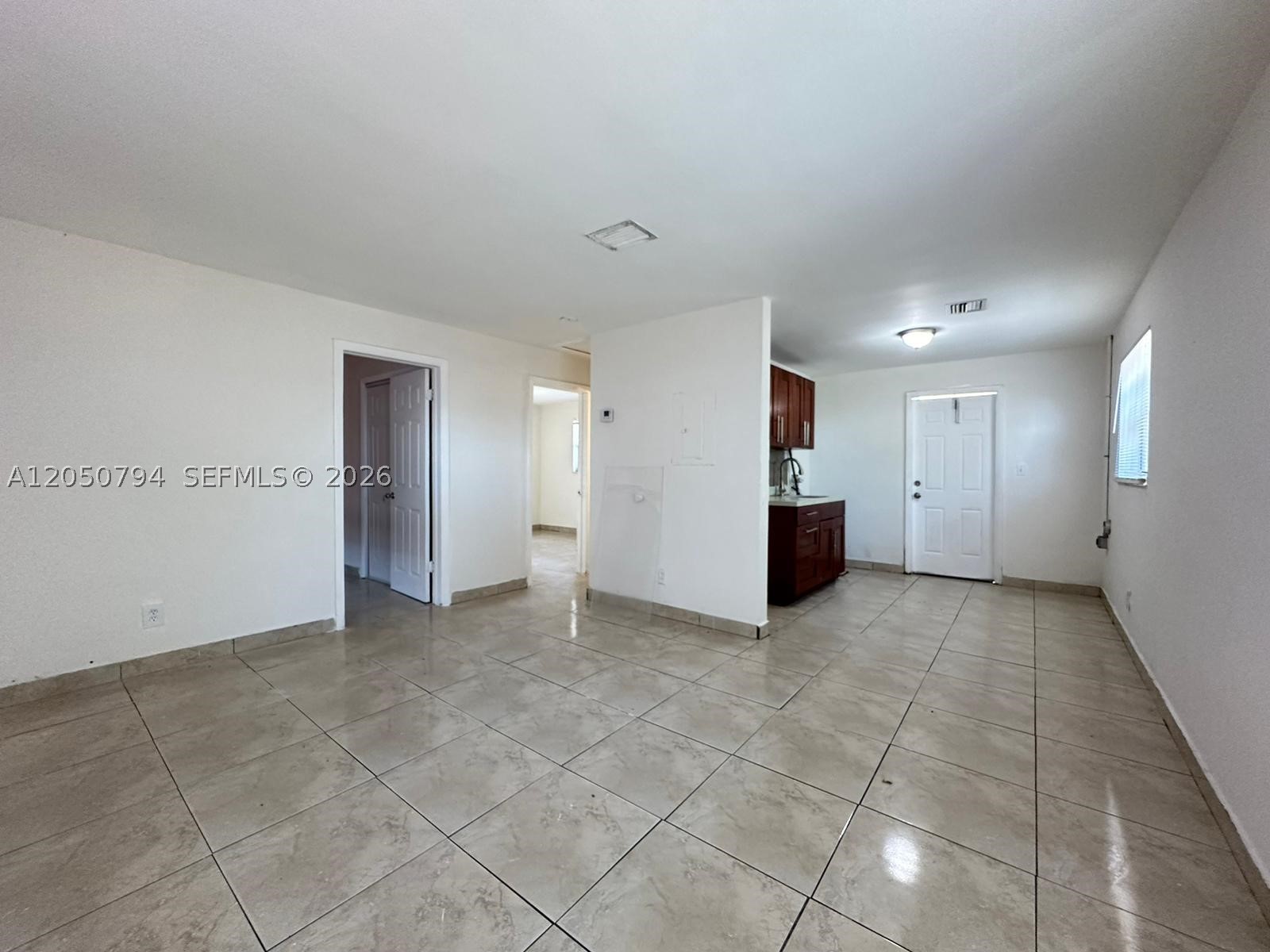 623 Nw 9th Ave 3 Property Photo 6