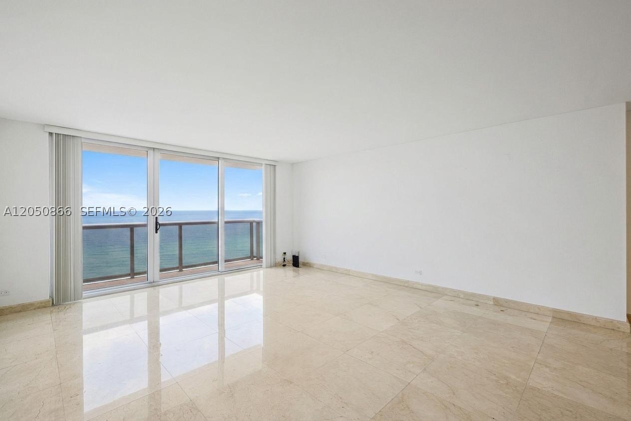 6039 Collins Ave 517 Property Photo 1