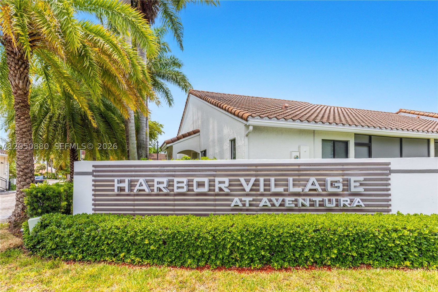 21399 Marina Cove Cir M-15 Property Photo 5