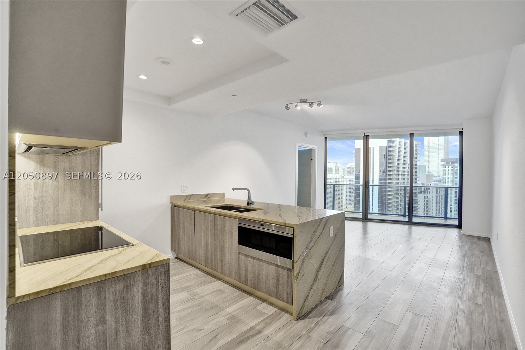 801 S Miami Ave 3903 Property Photo 6