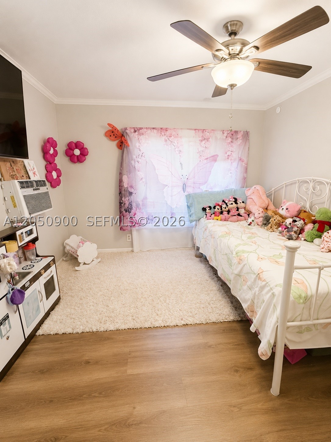 5291 Collins Rd Property Photo 3