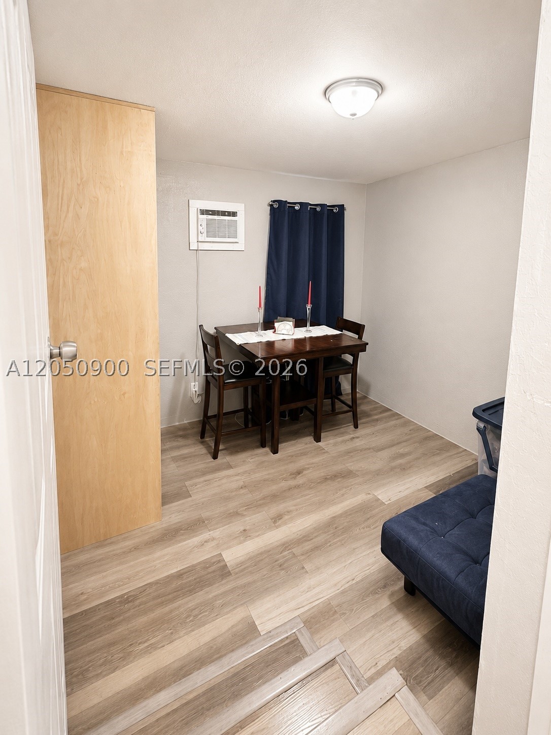 5291 Collins Rd Property Photo 6