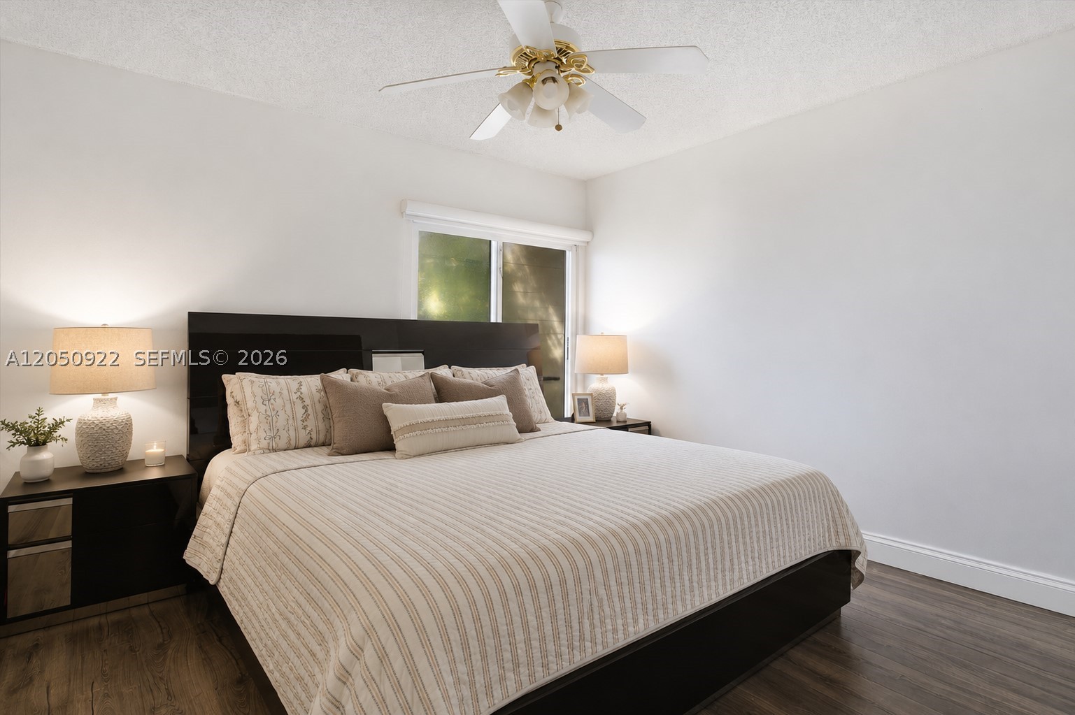 502 Woodgate Cir B Property Photo 16