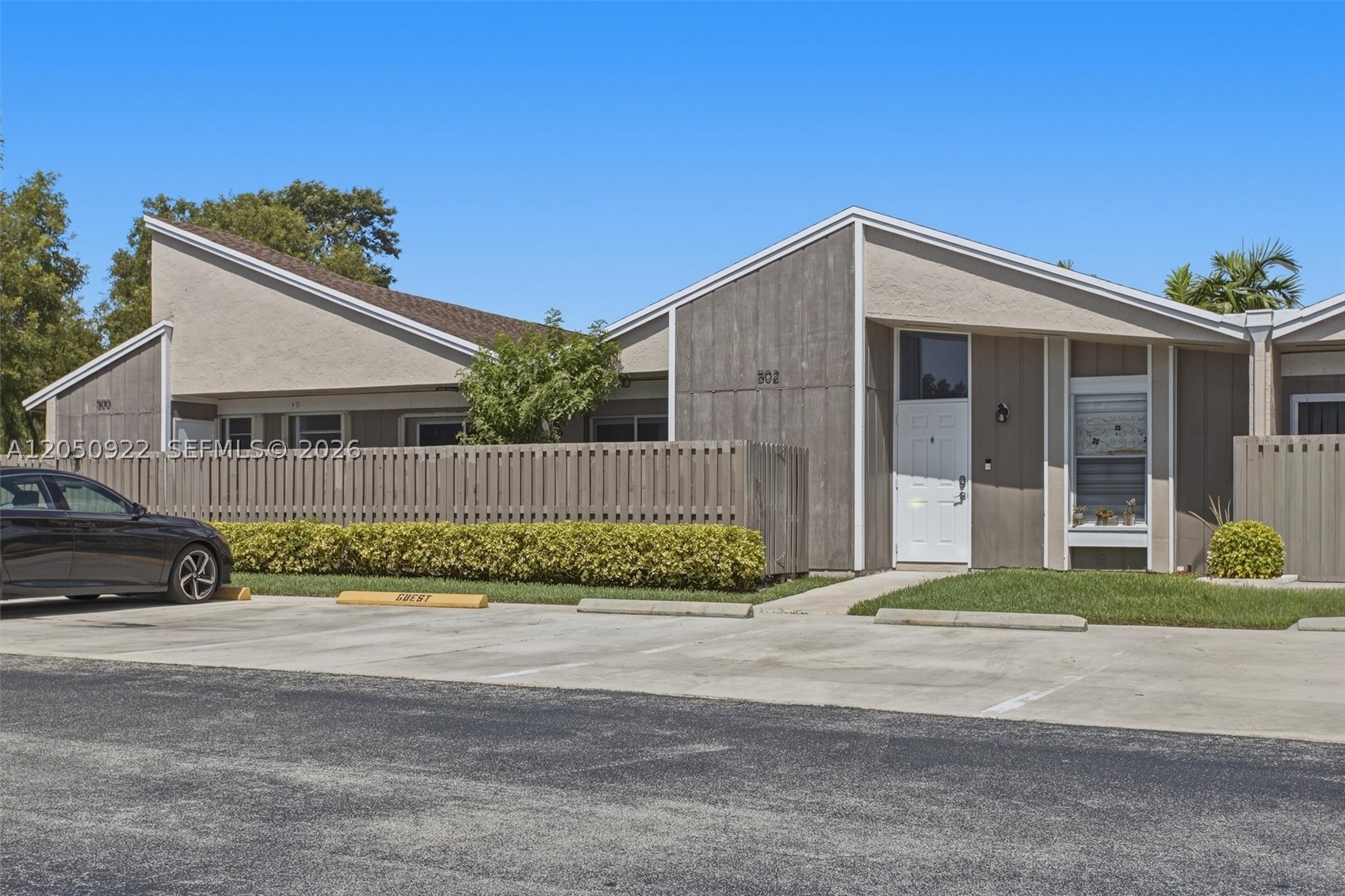 502 Woodgate Cir B Property Photo 33