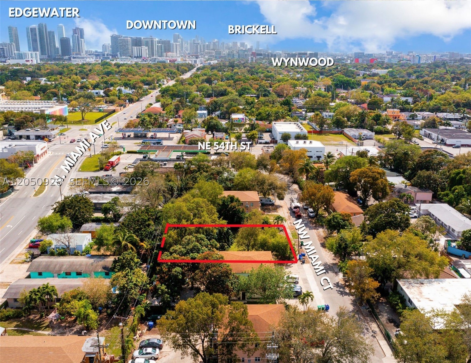 5527 Nw Miami Ct Property Photo 5