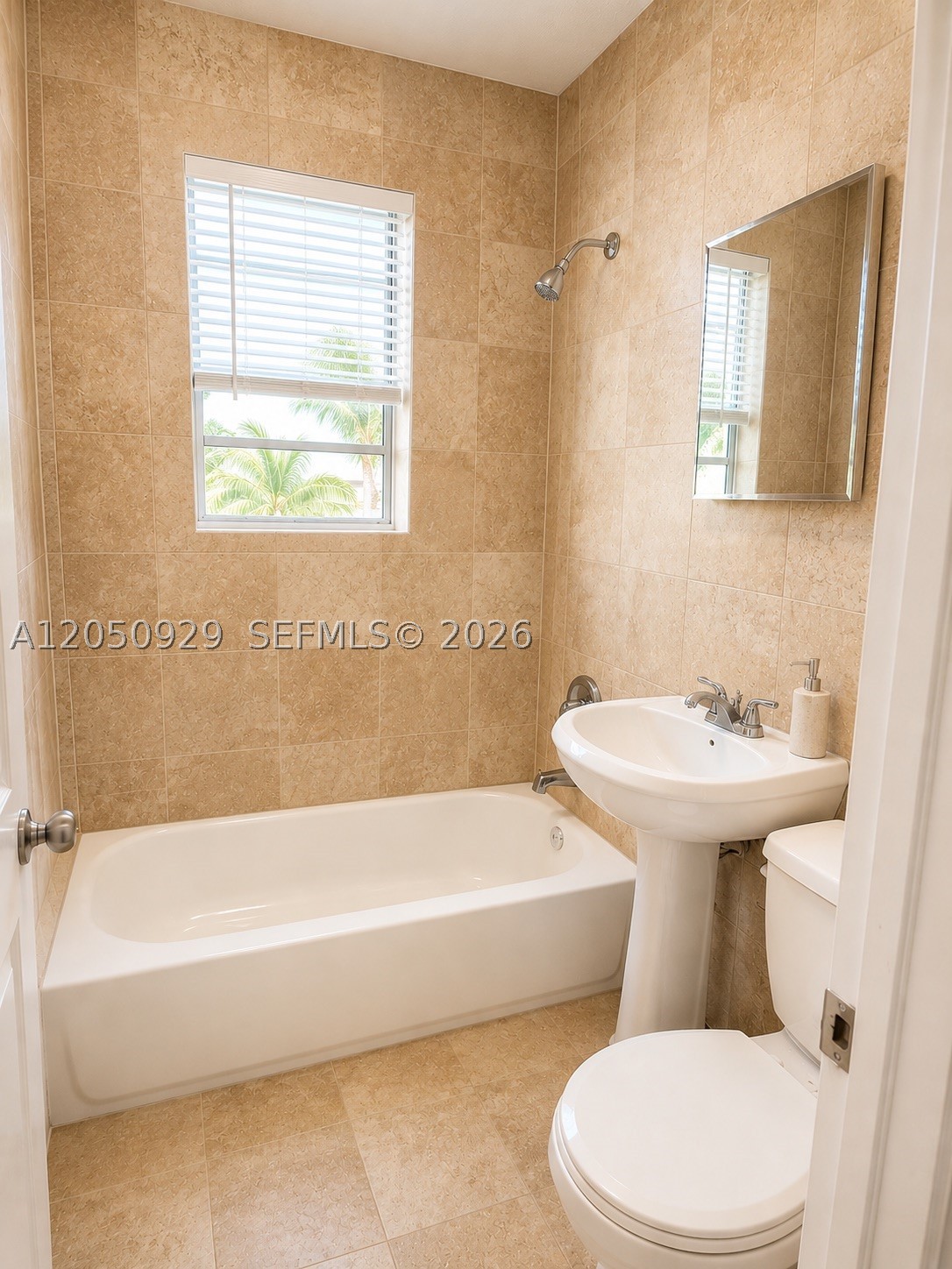 1319 Meridian Ave 208 Property Photo 5