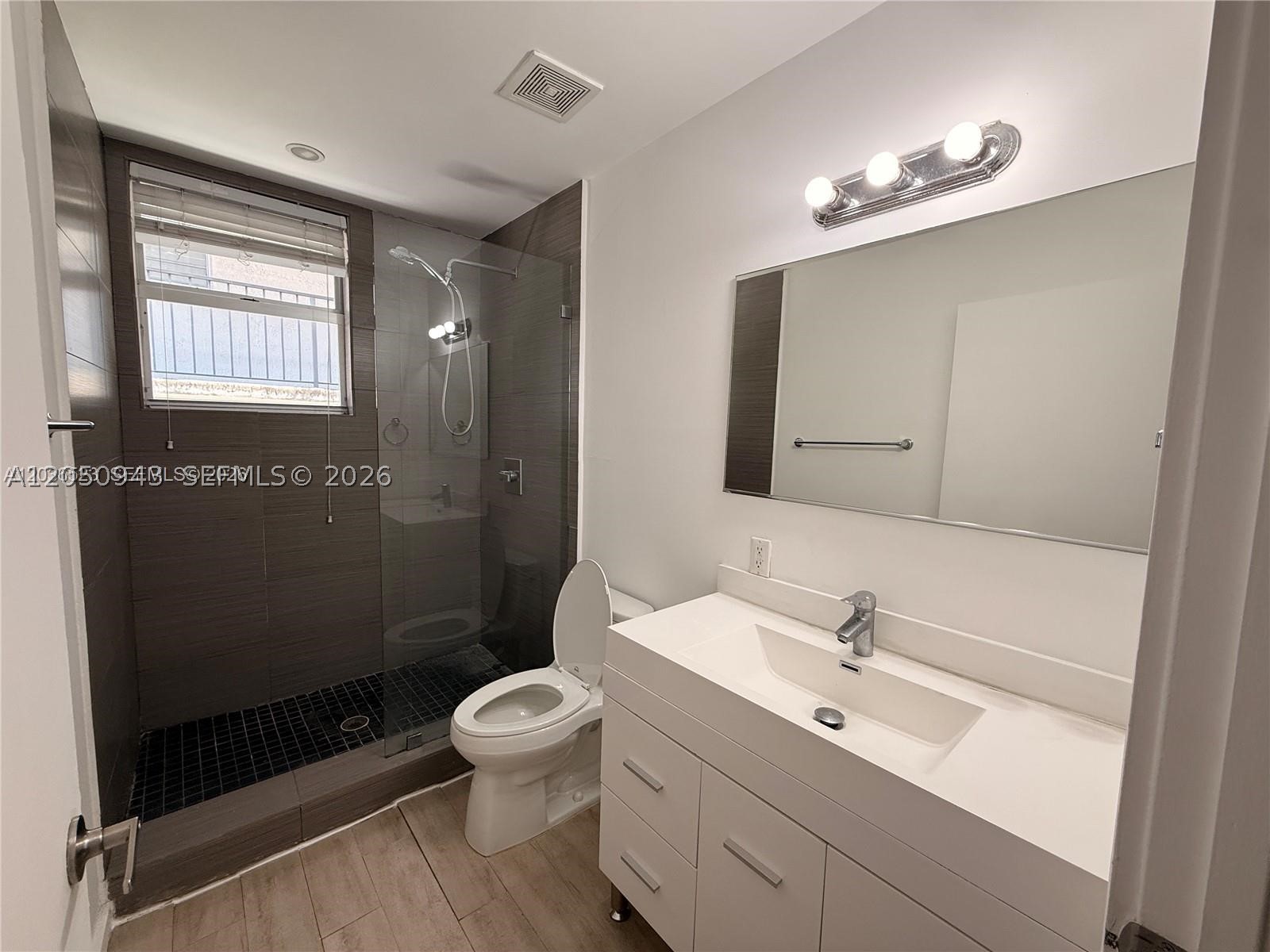 1611 Meridian Ave 202 Property Photo 5