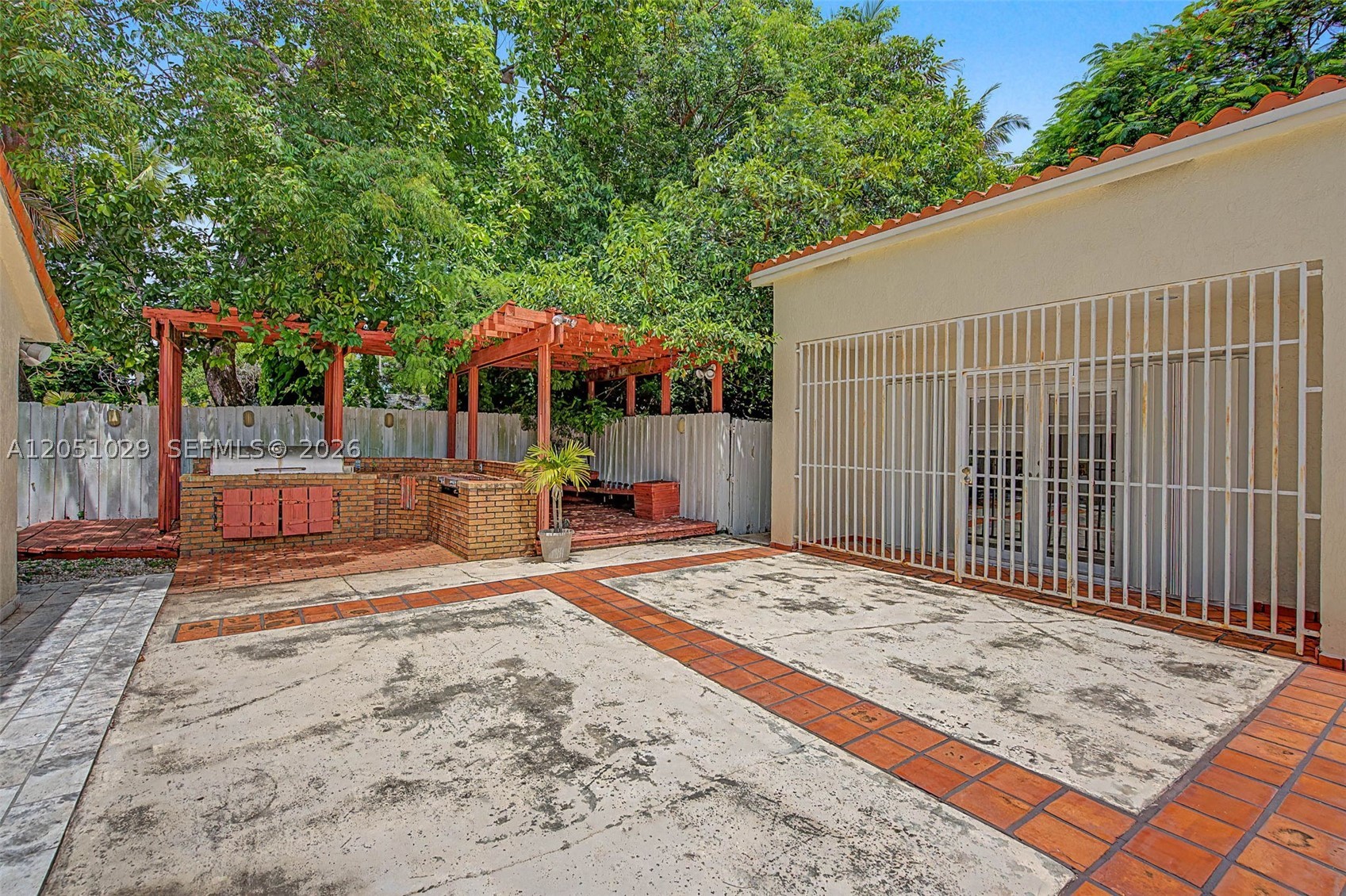 7030 Sunset Dr Property Photo 30