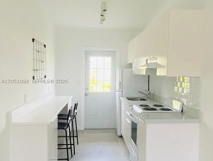 2001 Ne 167th St 1 Property Photo 10