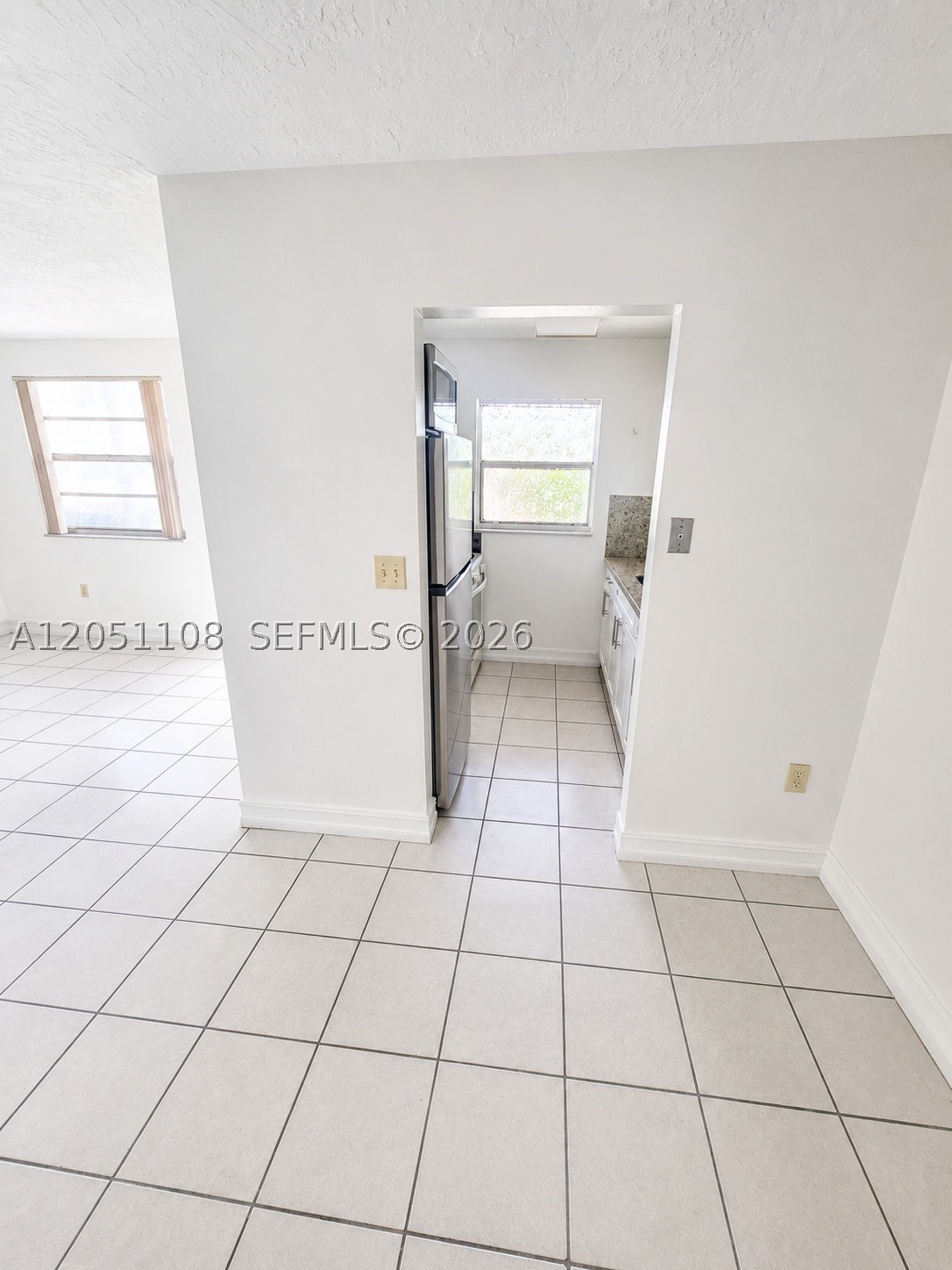 1655 W 44th Pl 304 Property Photo 4