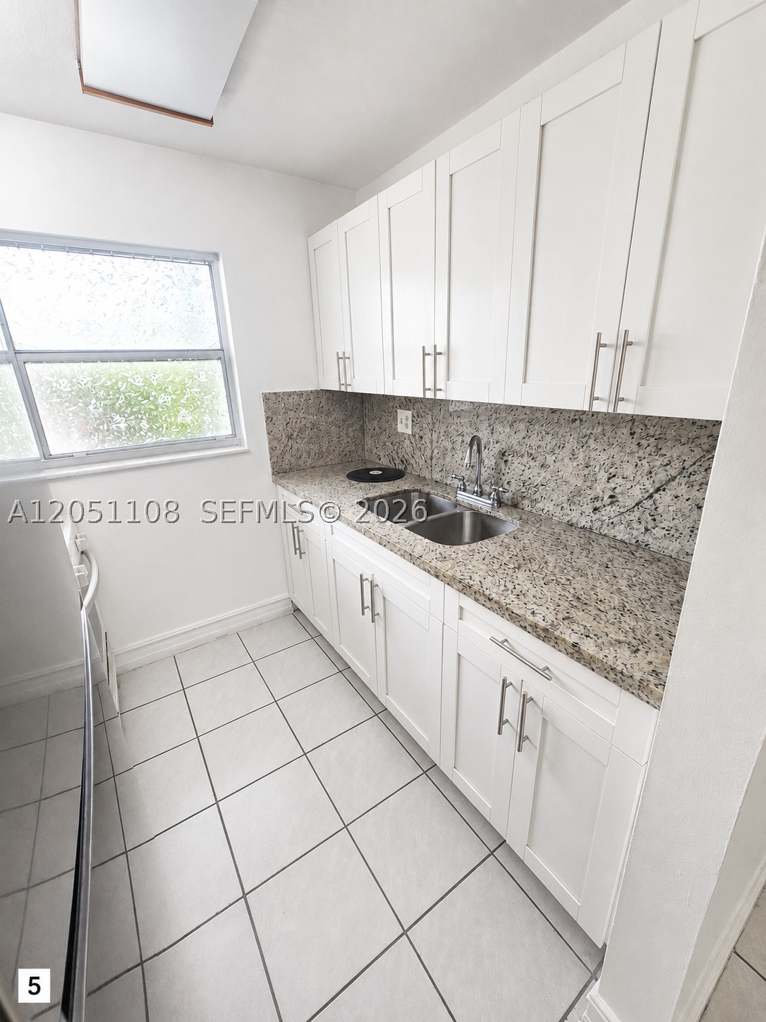 1655 W 44th Pl 304 Property Photo 7