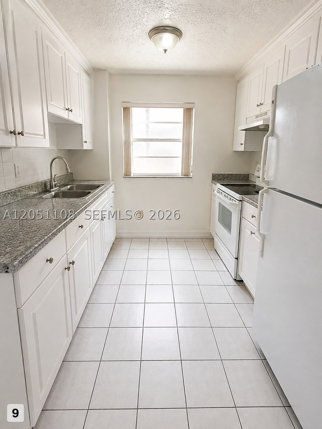 1655 W 44th Pl 304 Property Photo 8